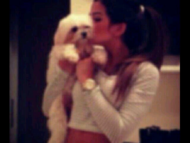 لاتدع غيرك يلون حياتك فربما لايملك بيده سوى قلم اسود♡♥