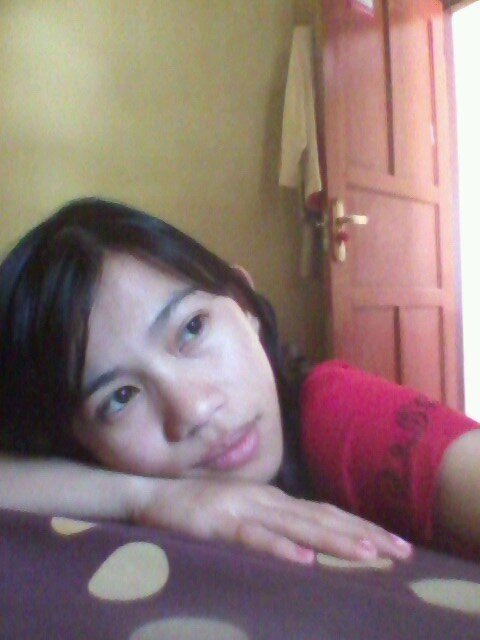 Email: dfgoni@gmail.com 
PIN BB:2329A785 
FB:Delfia Feyni Goni 
twitter:@Delfia_F_Goni