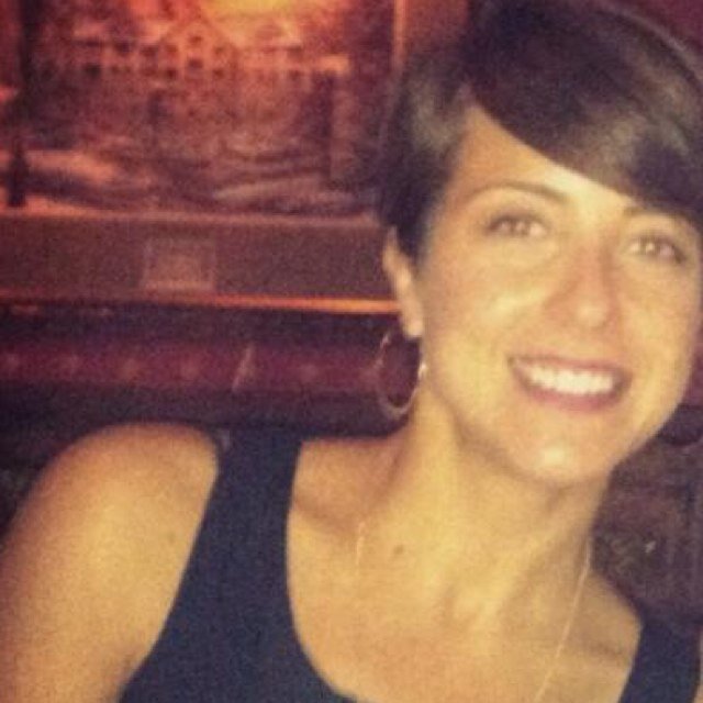 Dog-lover, marketing+creative PM, runner, kettlebell-er, maker, optimist.