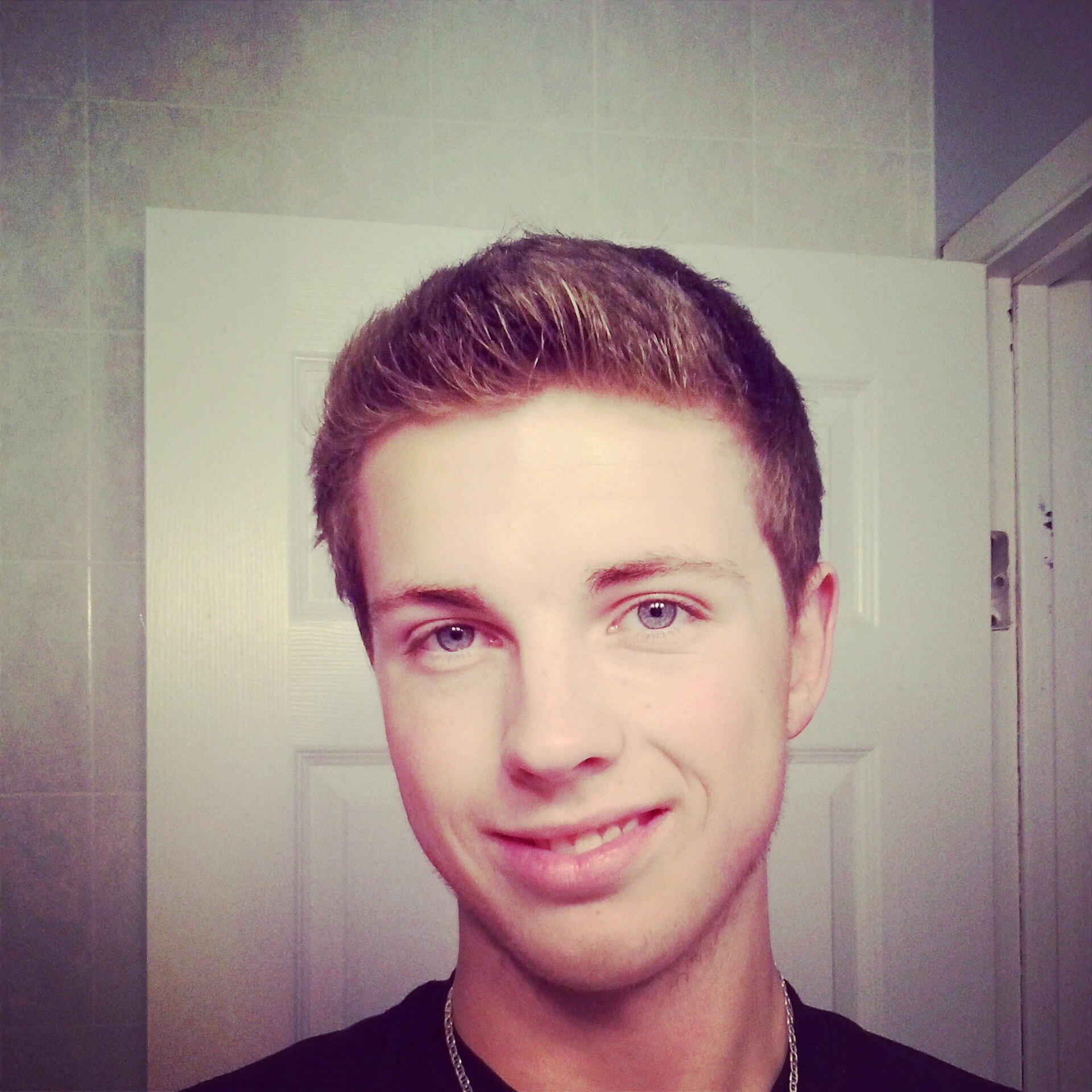 mpearson_17's profile picture. Play hard, celly harder #Hockey #Snipingginos #ftb