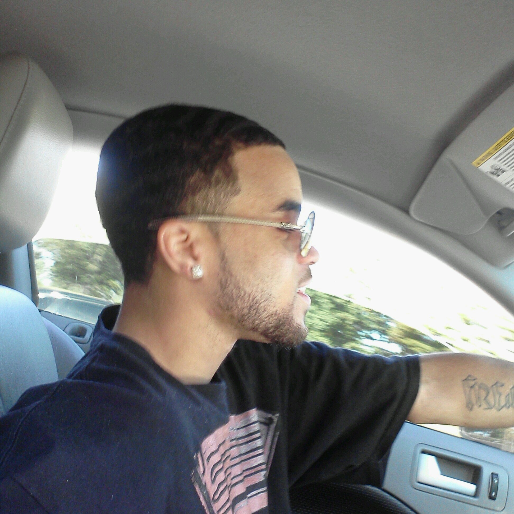 if u know my momma then u know me if not....your loss..cuz i'm that nigga