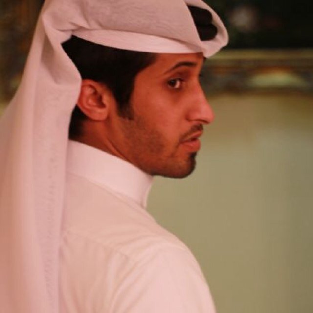 تويتر ورقه صغيره تتسع 140 حرف.. فيها من يكتب باحتراف . ومن يكتب بانحراف،! QATAR