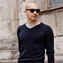 Denimhead and passionate founder of OriJeans - Tailored-to-Order raw denim jeans.