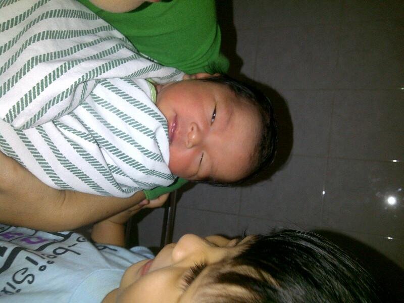 fathiin mommy..,distributor NuSkin :)