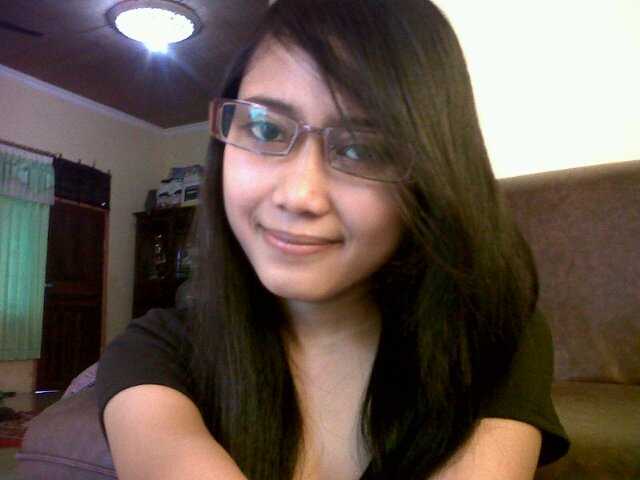 emy_cutte's profile picture. ☺In fact, I'm not always strong. I just don't show how vulnerable I am to those who don't care about me...,