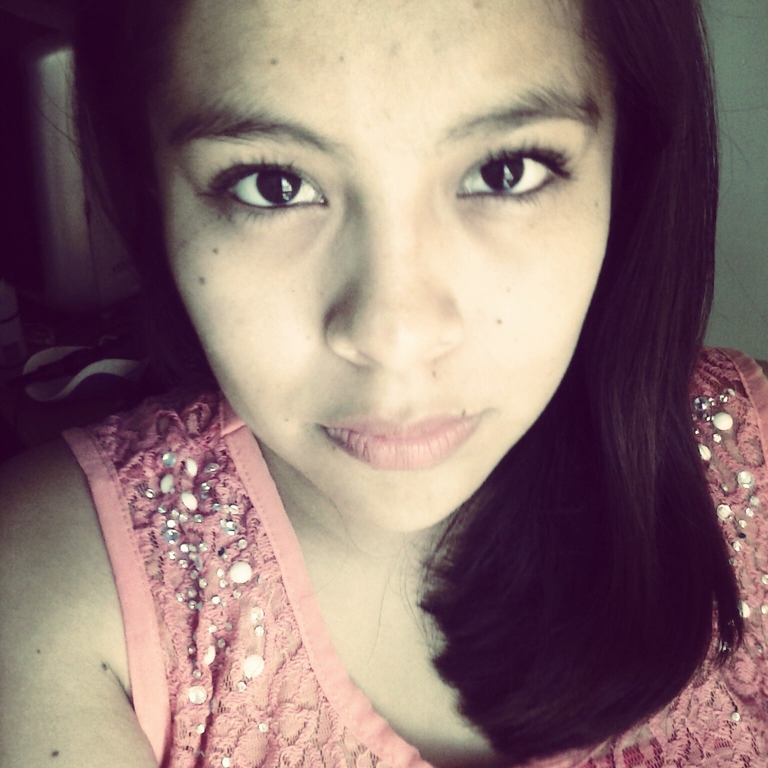 Hola ps Yo soy Buena onda amigable ... sociable... amo la Musica Reggae & eL Rock!.. ver Pelis.. & Leer! :D