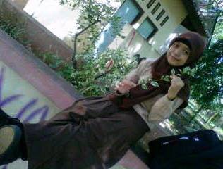 Elmi Ulyana W..1996.Kudus.Smk Farmasi.Lulus UN:) keep smile :).Nilai memuaskan :) AMIIN ;) :D