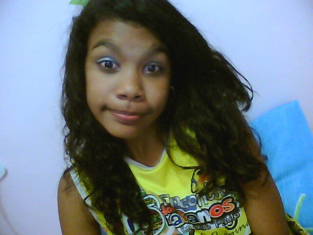 Que A Felicidade seja a unica coisa que venha em mim :)