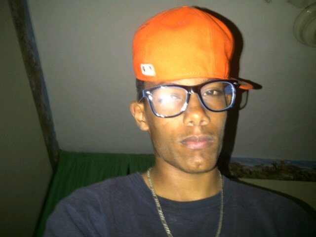 15...Soy buena persona, me gusta hacer mucho coro soy Simpatico. LoDudas? Siqueme Y pide Back ♥«3♫ ♥LuisDice™