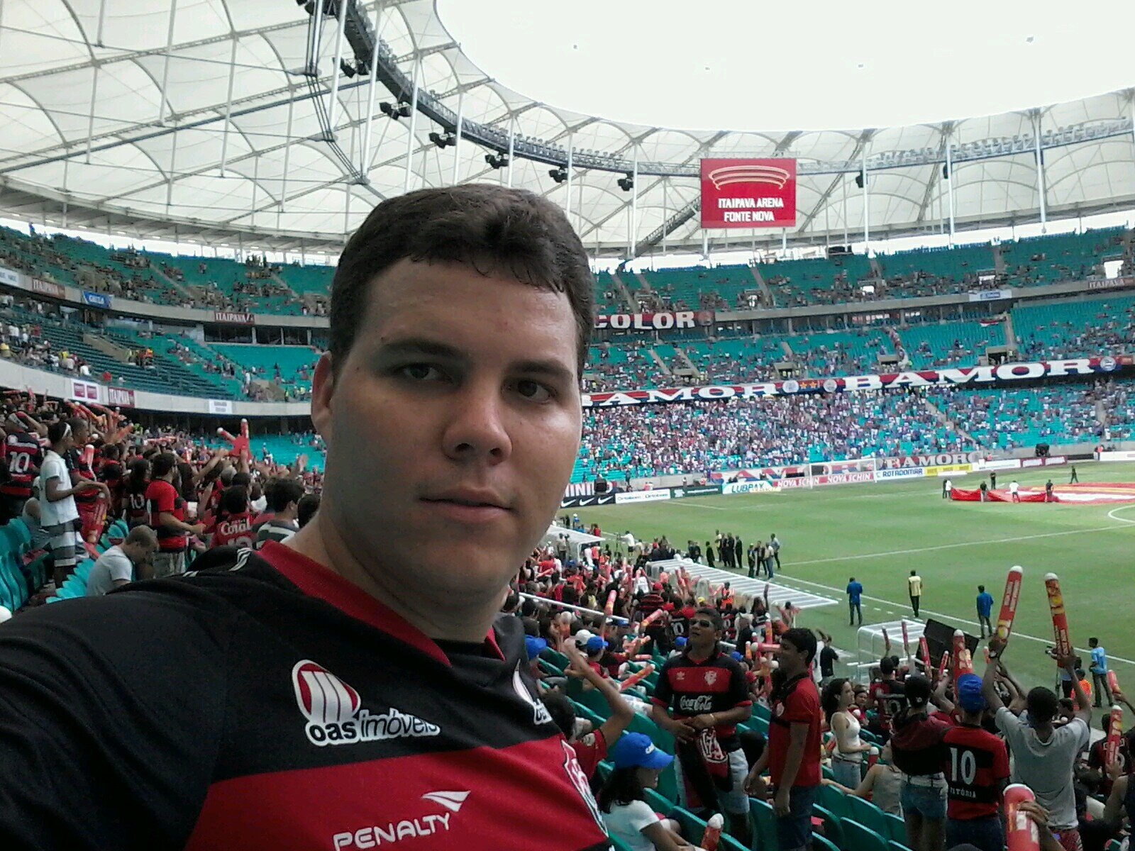 Estudante de Direito, apaixonado por esportes, em especial o Futebol,louco pelo Esporte Clube Vitoria