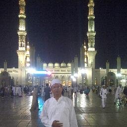 Ikutin ulama yg hanif&lurus, dengarkan dan ikutin… Insya Allah bs menjadikan syafaatmu ke Jannah-Nya.. Aamiin🤲🏼