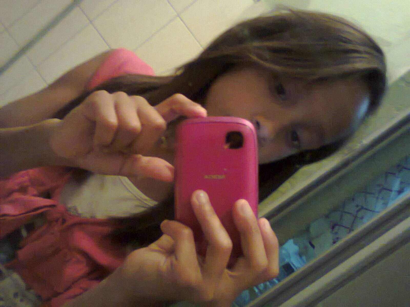 Amoo Mtmt A Demiii,& Queem ñ Acreediitaa Q Eu Amoo Essa Diivaa Foda-se A Pessoa,Maiis Tbm' Neem Ligoo Poiis Meeu Amoo Poor Essa Divaa Nunca Vaai Acabar te Amoo