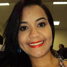 Sou como você me vê.

Posso ser leve como uma brisa ou forte como uma ventania,

Depende de quando e como você me vê passar.