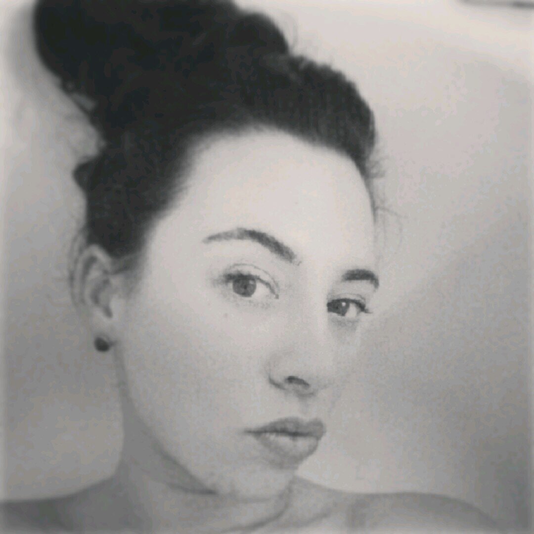 spontaneous, genuine, foodie. former massage therapist. psych nurse.