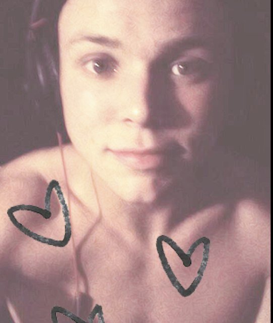 you just got a free follow! follow @irwinsdarling for more free follows
