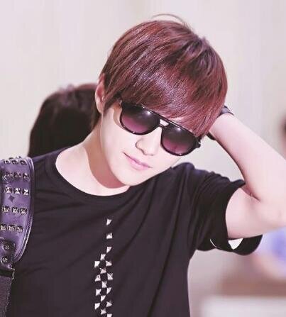 สวัสดีครับ ผม คิม มยองซู INFINITE ครับ. ผมหล่อมากนะครับ ไม่ได้โม้ ~ ♬ ♩รักพ่อเป็ด @henrylaulau8989
