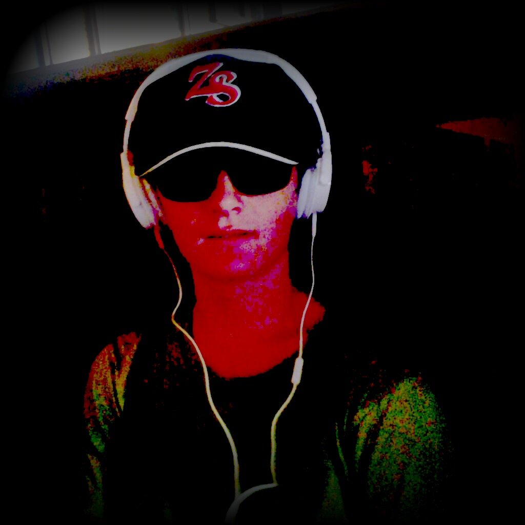 MarioAzanza's profile picture. 