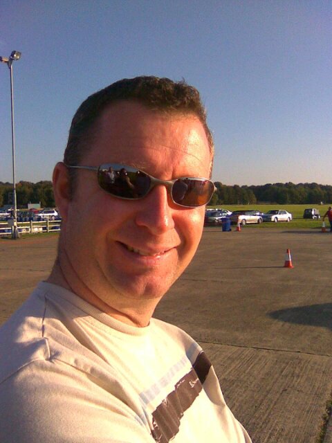 Pilot, golf addict and traveller. Striving to live the dream.