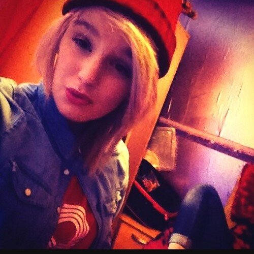 I love music! Eminem!Chase&Status!Rhianna!NickiManaj!ChrisBrown! Add me on snapchat&Kik= BitchesBeSingle Add me on WhatsApp or text me = 07964772829