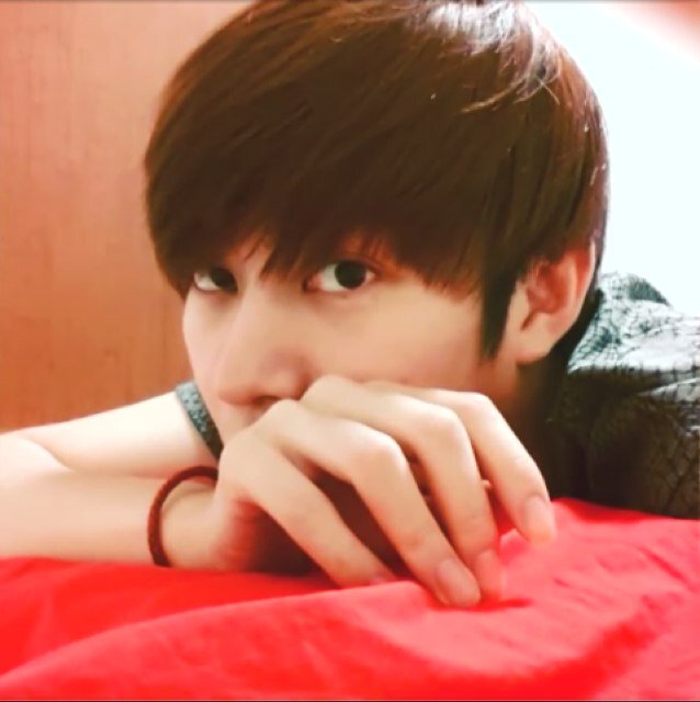 l ♡@CHANYEOLHII l ฮีชอลฮิไง ไม่รู้จักหรอโธ่ #HIIFAM http://t.co/WNrGcqumjD