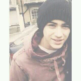 AlessiaSakura1's profile picture. Ciao a tutti. http://t.co/Qufz9GDSZN @zaynmalik love you!! Hogwarts-Potter.