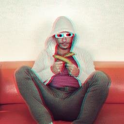 Visual designer & web addicted ... i love 3D paper glasses.