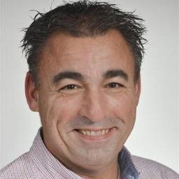 Met mij staat u niet alleen, maar is het Wij-man, uw servicemedewerker! Commercieel l Duizendpoot l Behulpzaam l Ondersteunend l Oplossend l