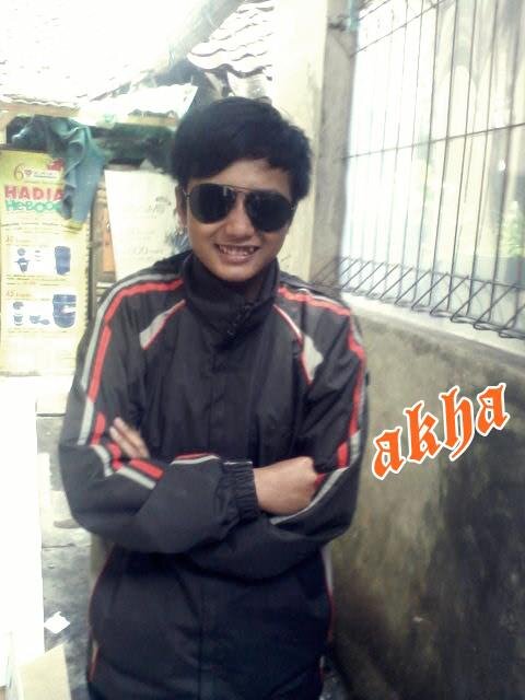 akhakeykaze's profile picture. jngn dengar yg mereka katakan terus berjalan, meraih mimpi, menjemput impian, tuk jadi yg terbaik..