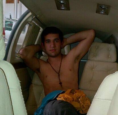 Buena onda, loco,Divertido, cariñoso, jugador :) @seguime y te sigo :3