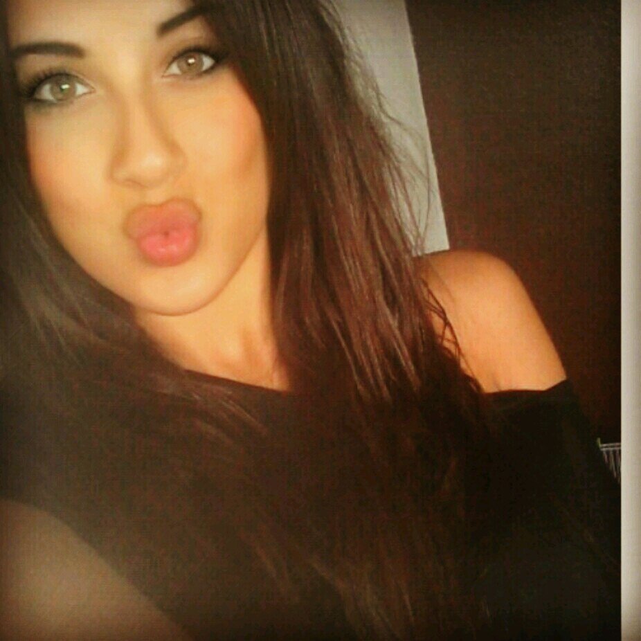Comme la drogue je rend Accro                     Instagram : @Algerienne_s Deuxième Compte de @CHIIKITAAAAAA 2i Et 6a