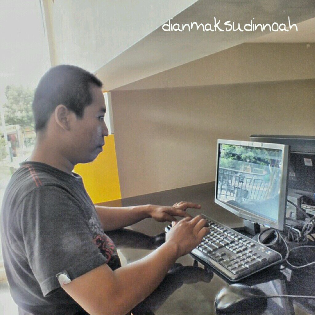 falsmania, anak woless..selow kyk d pulow, sntai kyk d pantai, asik kyk di tasik eeaa