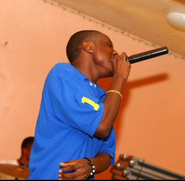 Musician/chef.....        Lead vocalist @BetterVibezBand