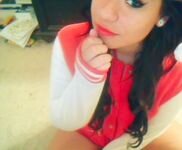 Ama a quien te ama y sonrie a quien te odia.