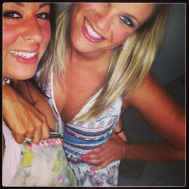 Lola_2009's profile picture. Pea's fall and end up with sore knees