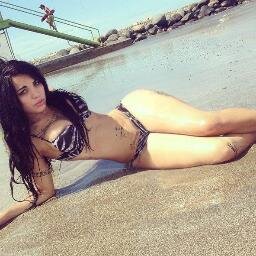 Amo Chat.. Y me gusta q la gente me diga cosas bellas *-* Me Encantan los tattuajes Sexys