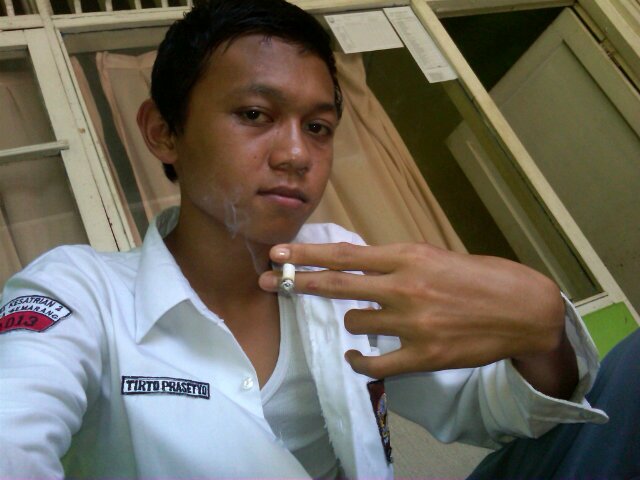 TirtoPrasetyo2's profile picture. X IPS 3 SMA KESATRIAN 2 SEMARANG