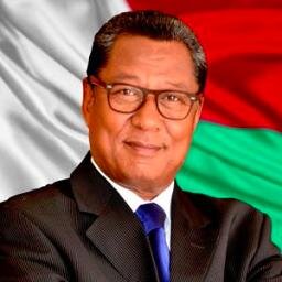 PRajaonary's profile picture. KANDIDA HO AMIN'NY FIFIDIANANA FILOHAM-PIRENENA 2013

Aoka izay ny ankilabao. Ampy izay ny fitaka 
N° 15 hoan'ny rehetra mangetaheta Fiovana!