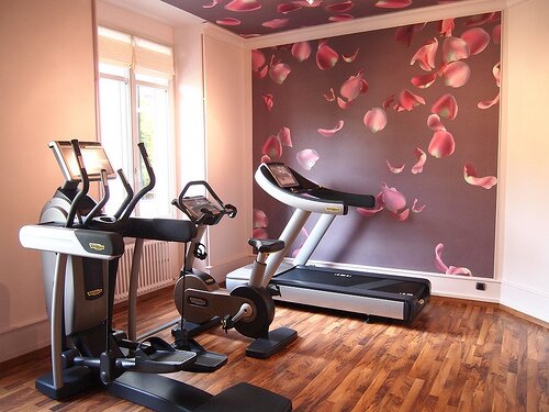Designer in buildings and cars. Looking forward to get some inspiration. Im also really in to fitness.