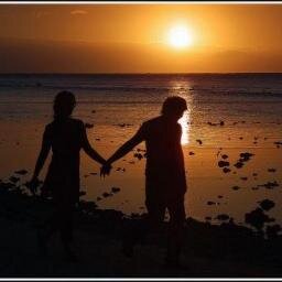 ‏‏• قروب مخصص للشعر .. • أتمنى أن أصل لمستوى ذائقتكم ..