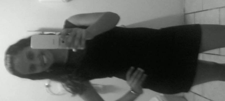 Sou como o vidro ,se cair eu quebro ,mas se pisar eu te corto x)