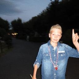 dts ede d4  Marnix college B1d love my friends my family x