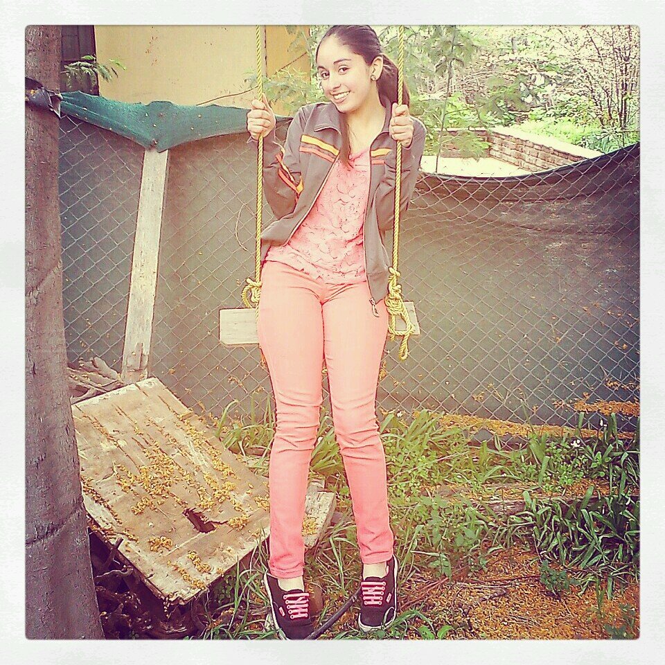 constanzasteffi's profile picture. I want to dream in colors 33...