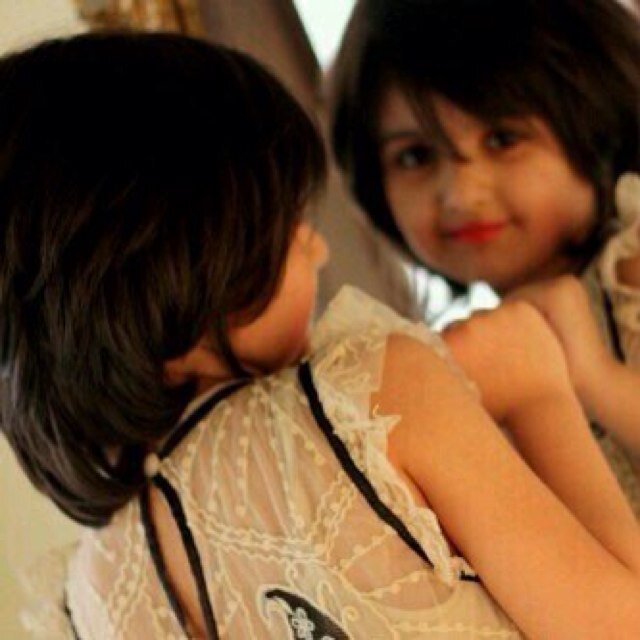 ‏‏لم أرى شخصا ناجحاً في حياته : إلا وكان له من بِر الوالدين نصيب..