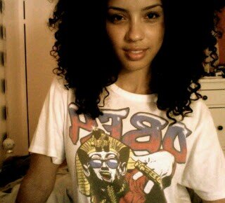 20 Kesha Lucky, #TeamLightSkinned #IPhone #TeamBigBooty taken. follow me!!!