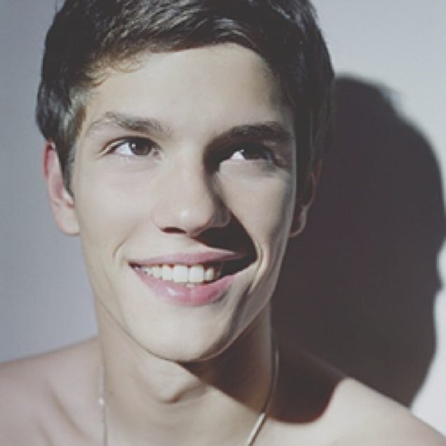 'Cause you're a hard soul to save, with an ocean in the way, but I'll get around it. [The Hunger Games RP]