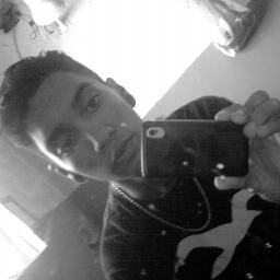 P0uc0 kI Sei Di Mim é Graças AS pEss0as ki Me CErKão p0r Iss0 s0u Gratos a Td0s Meus AmIg0s