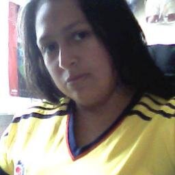 La música no solo es lo que me ayuda a vivir si no que me da la fuerza para superar todas las adversidades