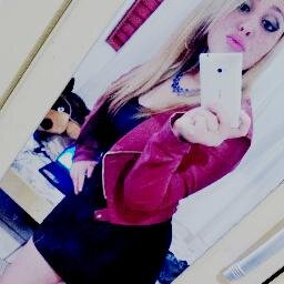 Sou complexa , sou mistura ,sou mulher com cara de menina... e vice-versa .