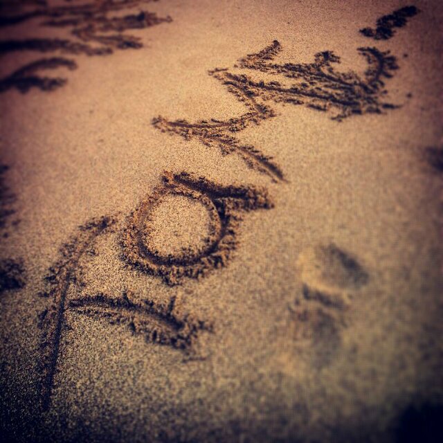 استغفرك ربي صمتًا و فرحًا و حزنًا و عافيہ ♡