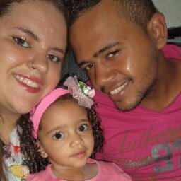 A amizade desenvolve a felicidade e reduz o sofrimento, duplicando a nossa alegria e dividindo a nossa dor.